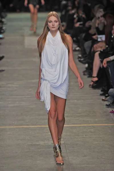 Look 37